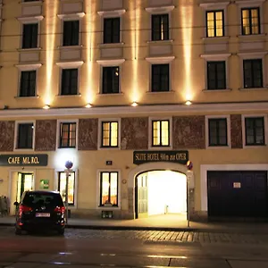 **** Hotel 900 M Zur Oper Áustria